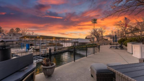 PRIVATE LAKE HOUSE Sleeps Large Groups ON THE WATER Swim n Boat Dock LOTS of AMENITIES